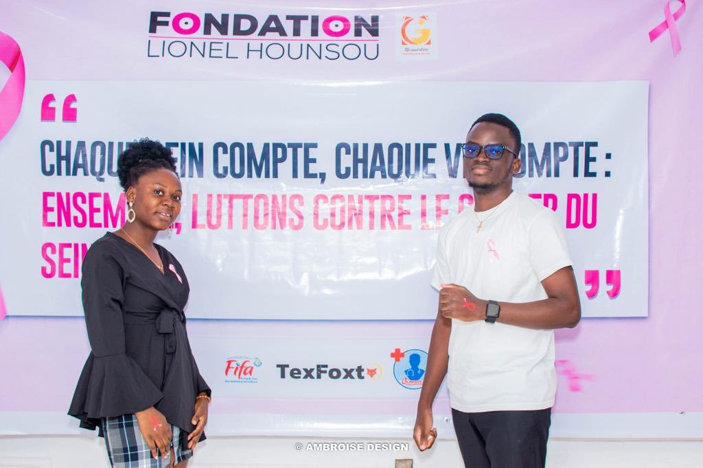 TexFoxt : De l'adaptabilité à l'excellence en rédaction hybride et SEO 5 Octobre Rose TexFoxt et Fondation Lionel HOUNSOU