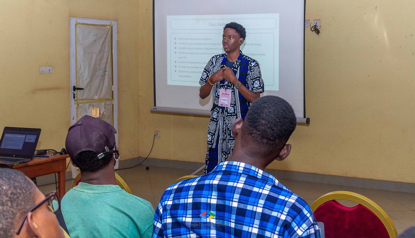 Freddy AGBONA ou le Bâtisseur-passeur : l'engagement tech d'un visionnaire 9 Freddy AGBONA DevFest Parakou 2024