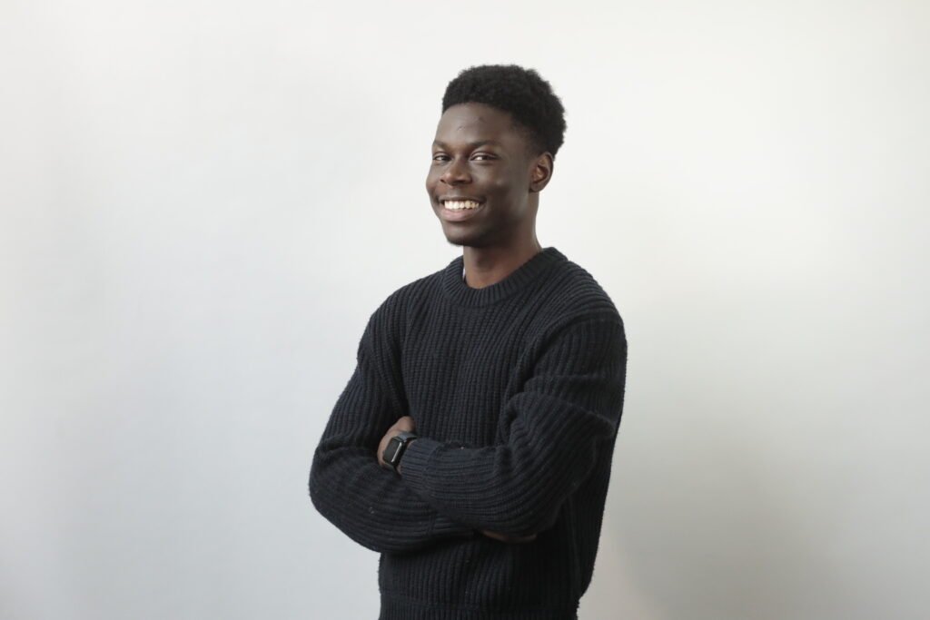 Yanel DODOO : quand “réussir sa vie autrement” devient un leitmotiv de zinzin 2 Yanel DODOO Monteur vidéo freelance Afrique