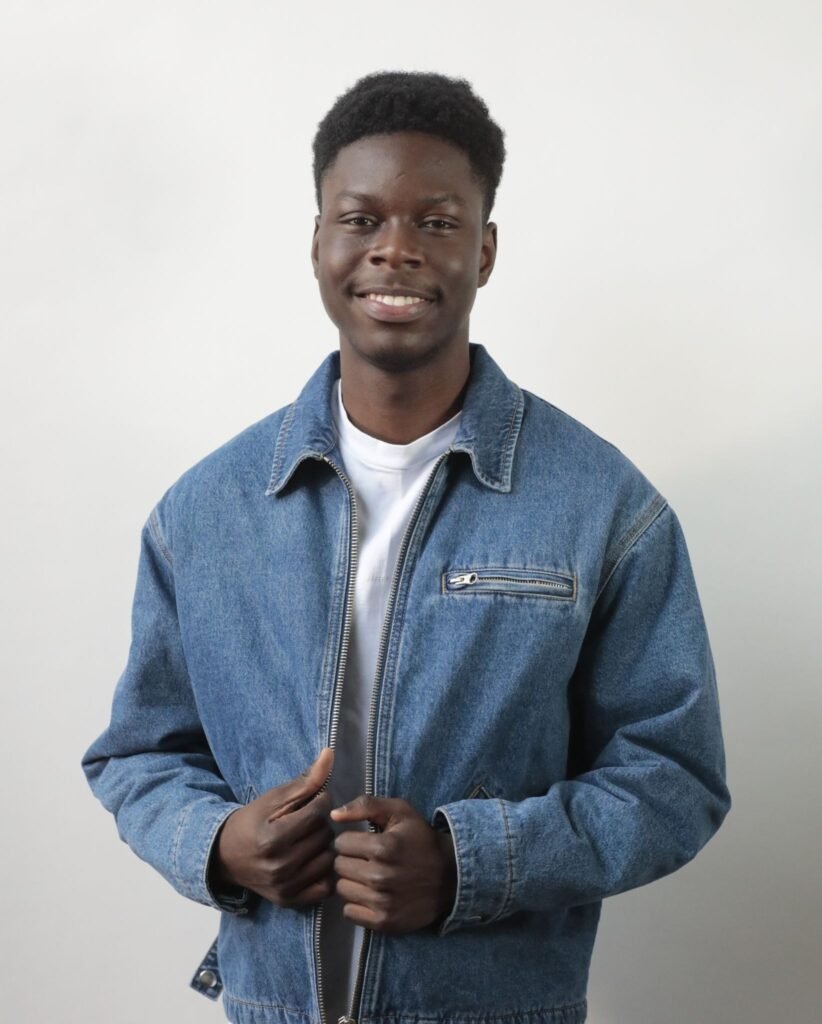 Yanel DODOO : quand “réussir sa vie autrement” devient un leitmotiv de zinzin 1 Yanel DODOO Monteur vidéo et Formateur digital