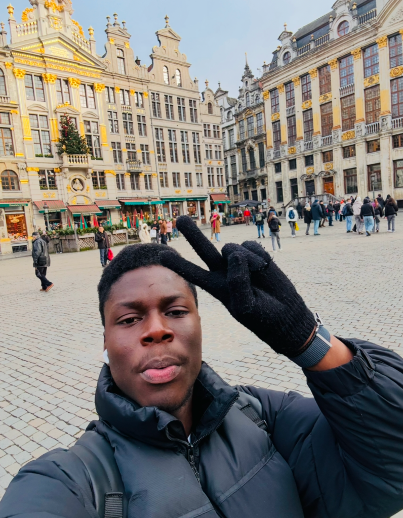 Yanel DODOO : quand “réussir sa vie autrement” devient un leitmotiv de zinzin 16 Yanel DODOO Talent digital béninois